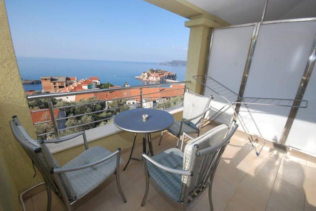 Bmv Room With East Island View Sveti Stefan Buitenkant foto